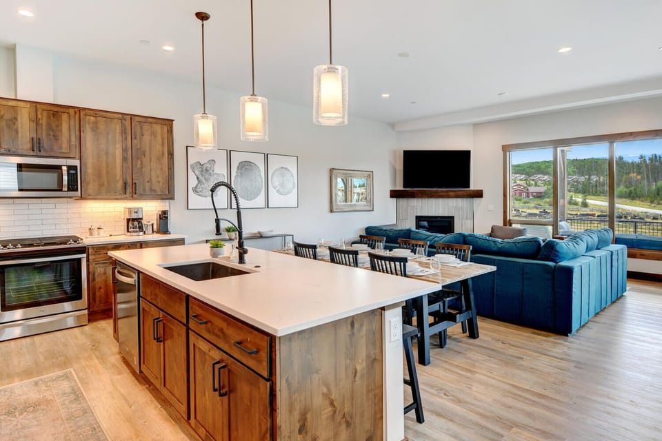 High-End Furnishings & Attention To Detail Throughout