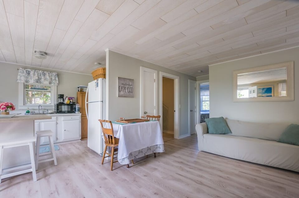 Living room/kitchen- 34 North Shore Boulevard Extension