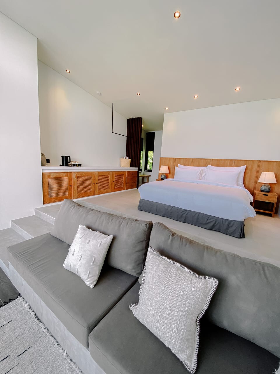 Premium bedding, down comforters, pillowtop beds, minibar