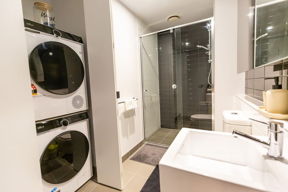New Washing + Heat Pump Dryer machine ready to be used!