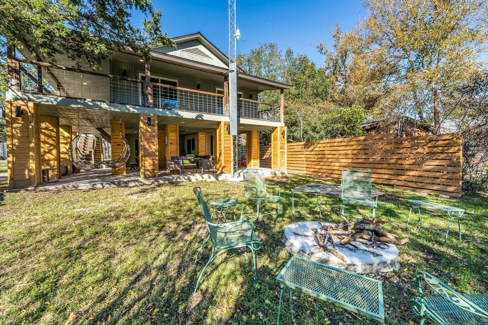 Lots of room to play and relax in the yard, around fire pit and pet friendly 
