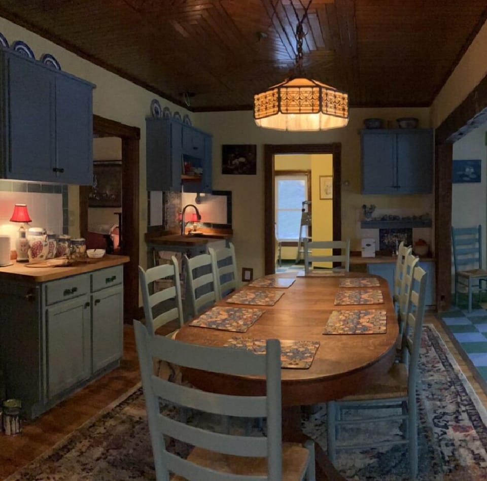 Country kitchen 