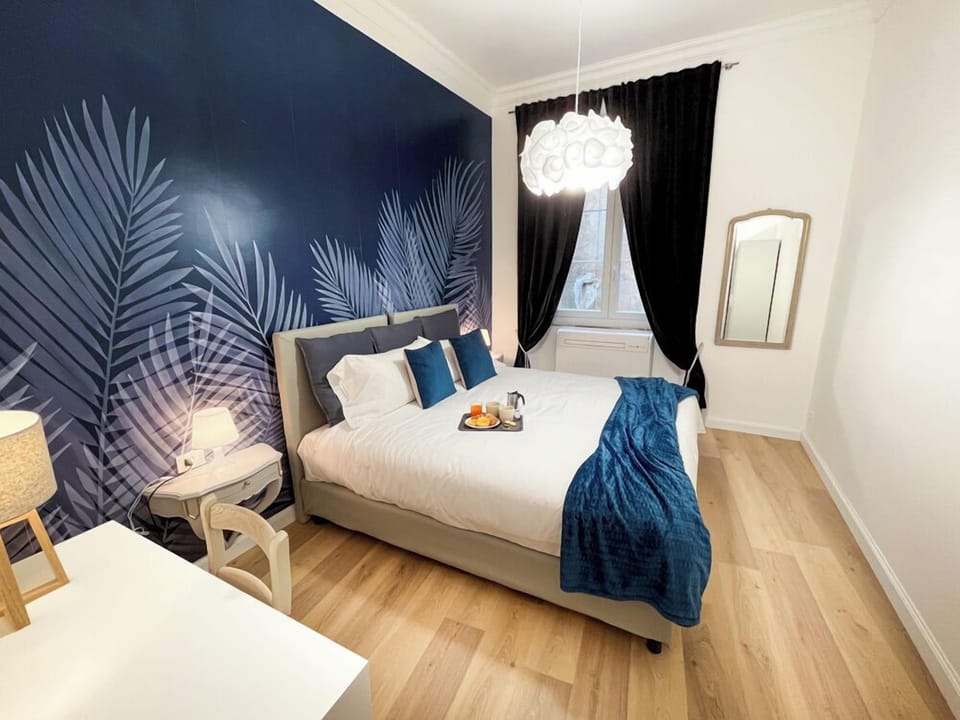 Family Apartment | 2 bedrooms, down comforters, pillowtop beds, desk