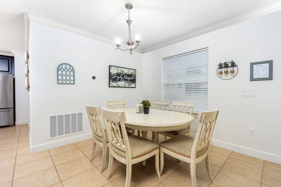 Dinning room.