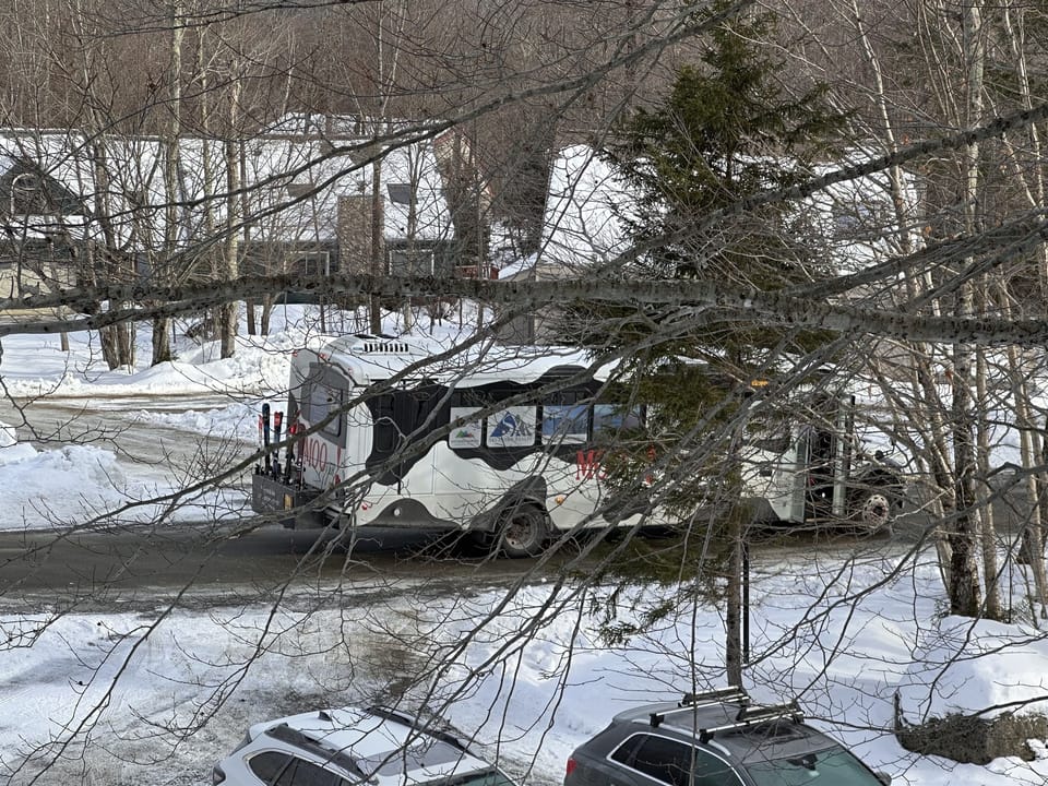 Direct Moover shuttle access every 30 minutes to/from Mount Snow Base Lodge (weekends in winter) from the bottom of the driveway