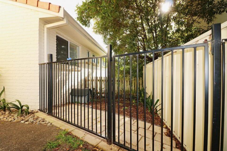 Small Fenced Yard (Unit 2) Processed Compressed_L.jpg
