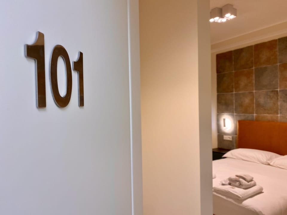 Comfort Double or Twin Room | Egyptian cotton sheets, premium bedding, down comforters, pillowtop beds