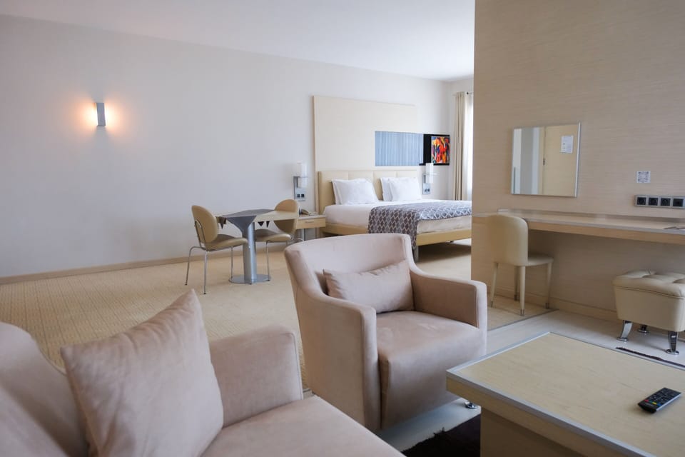 Junior Room | Minibar, free cribs/infant beds, rollaway beds, free WiFi