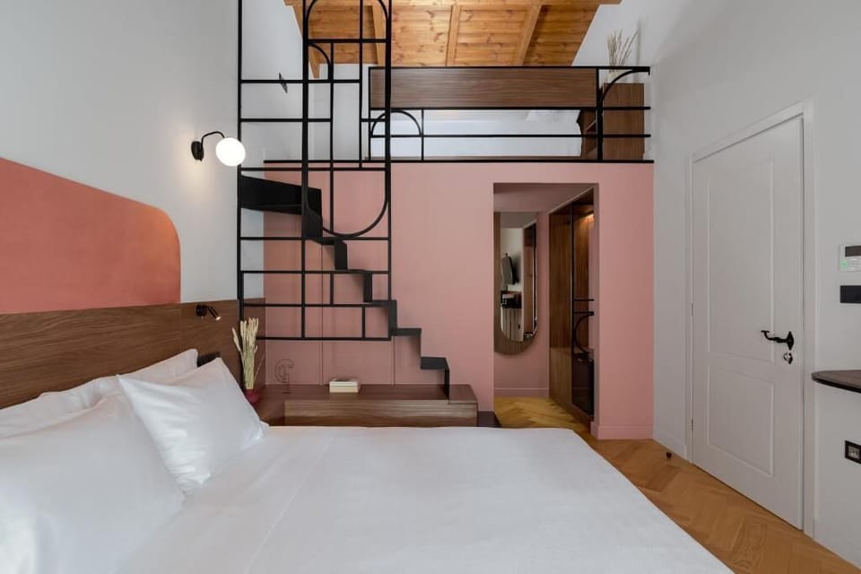 Deluxe Suite | Premium bedding, pillowtop beds, individually decorated