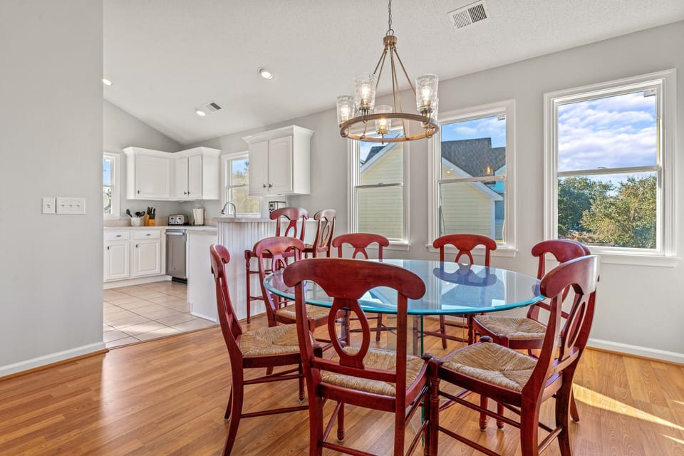 Dining Area - Top Level