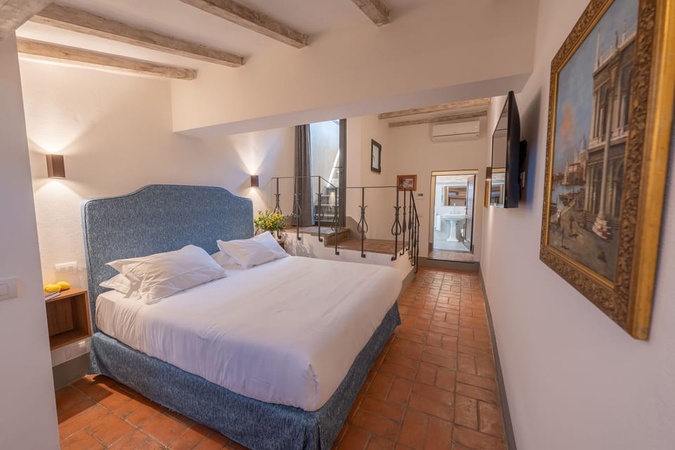 Panoramic Room | Minibar, individually decorated, individually furnished, free WiFi