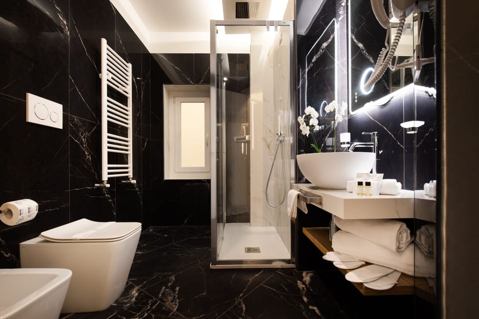 Superior Double or Twin Room | Bathroom | Bathrobes, towels