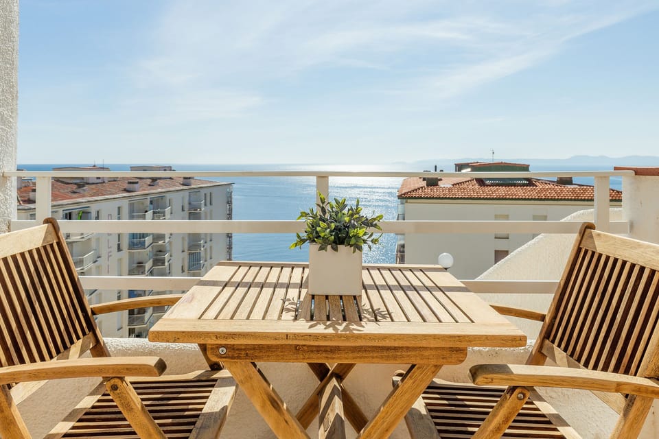 Terrace - View (1)