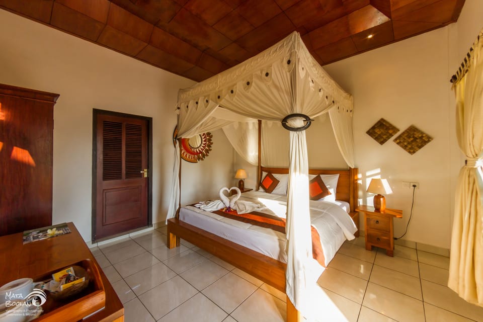 Superior Room | Minibar, in-room safe, individually furnished, desk
