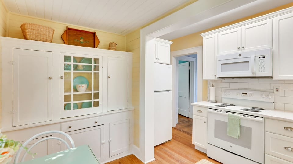 Eat in kitchen