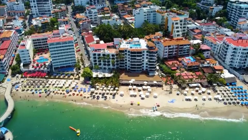 Close proximity to the beach