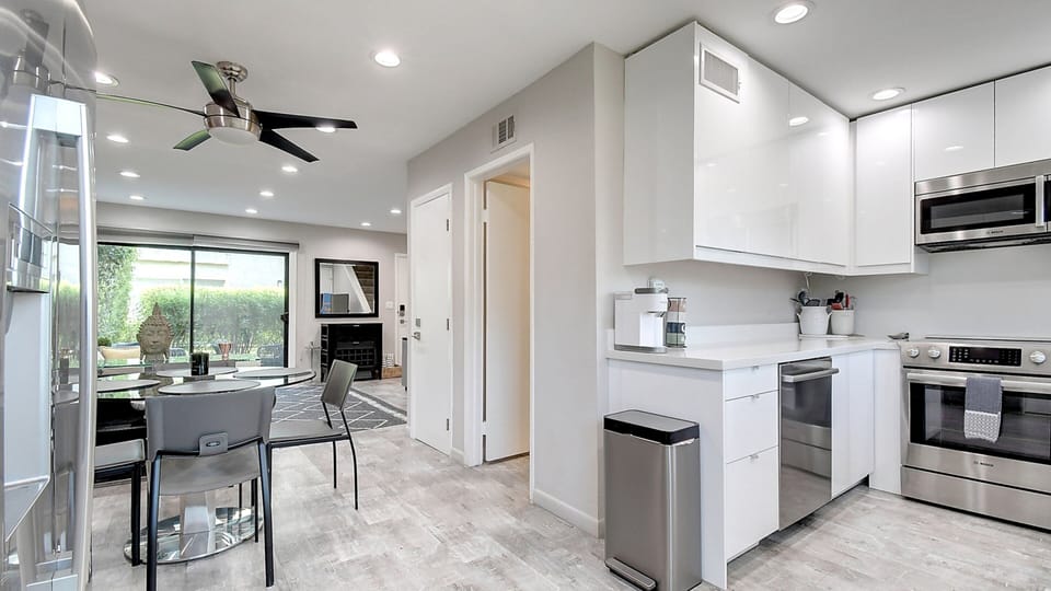 Fridge, microwave, oven