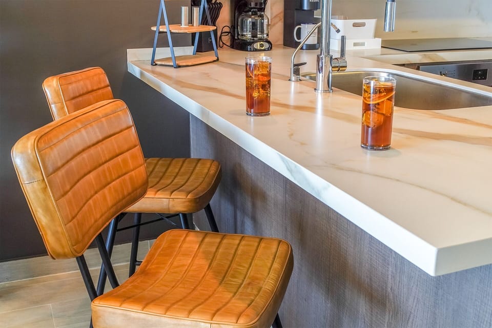 kitchen bar