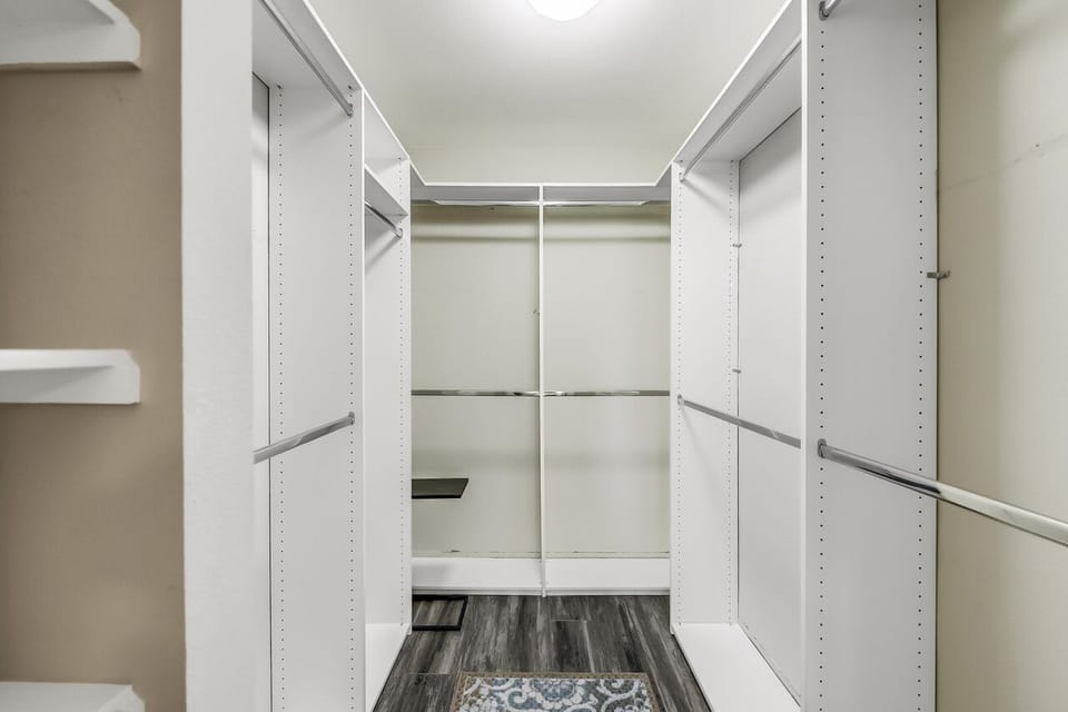 Walk in closet