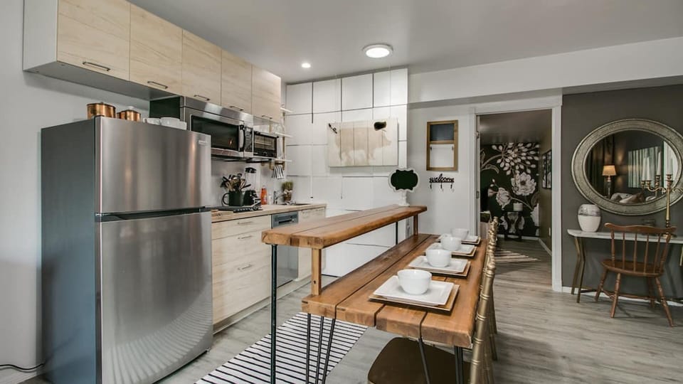 Studio (1 Bedroom) | Private kitchen | Fridge, microwave, oven