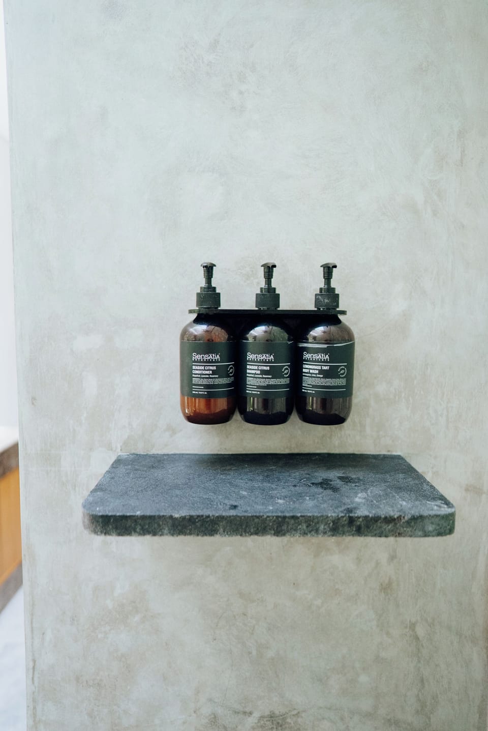 Mountain View Cottage | Bathroom amenities | Shower, rainfall showerhead, eco-friendly toiletries, hair dryer