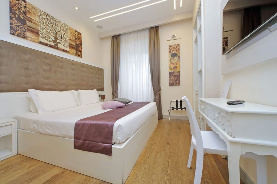 Down comforters, in-room safe, soundproofing, free WiFi