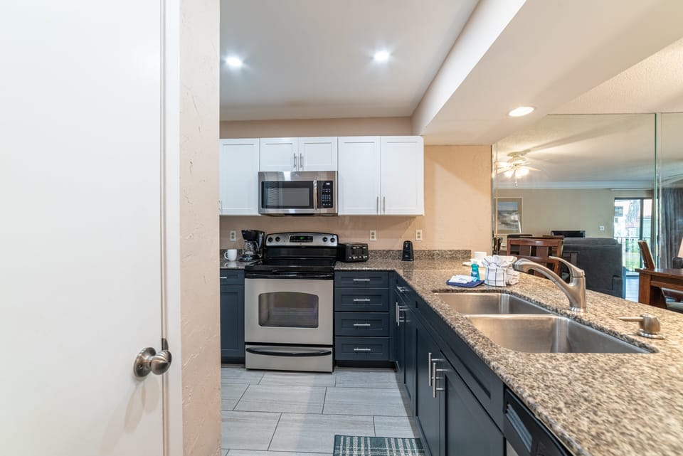 You'll find everything you need in this fully stocked kitchen