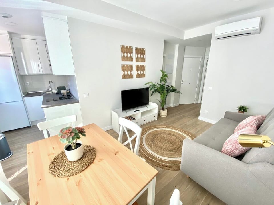 Zona comedor / Dining area