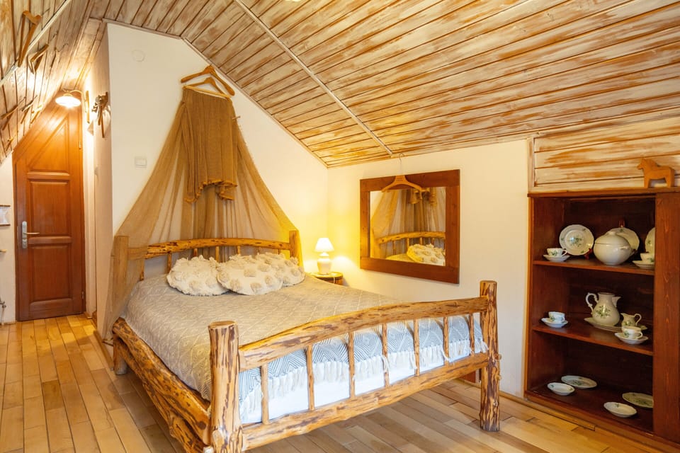 Standard Room | Free WiFi, bed sheets