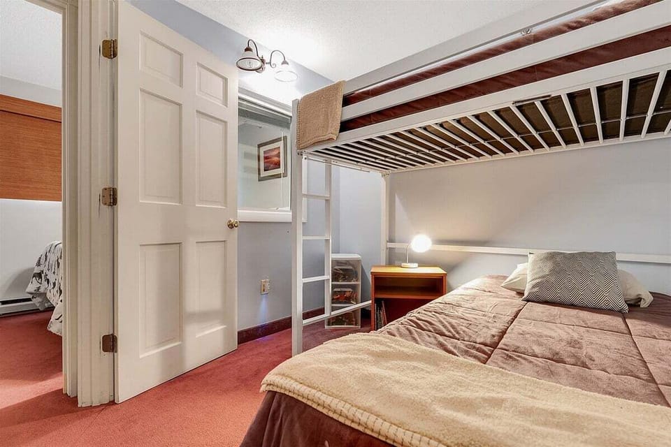bunks with twins