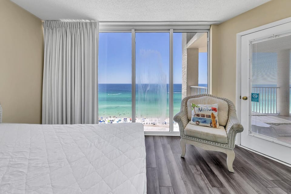 Guest bedroom