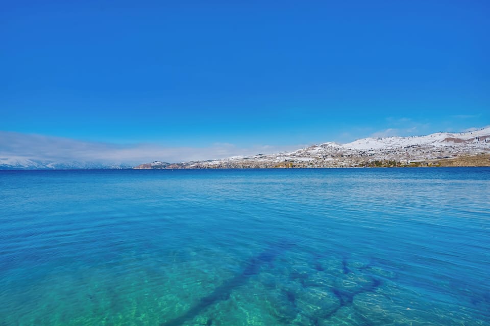 Walk to Lake Chelan