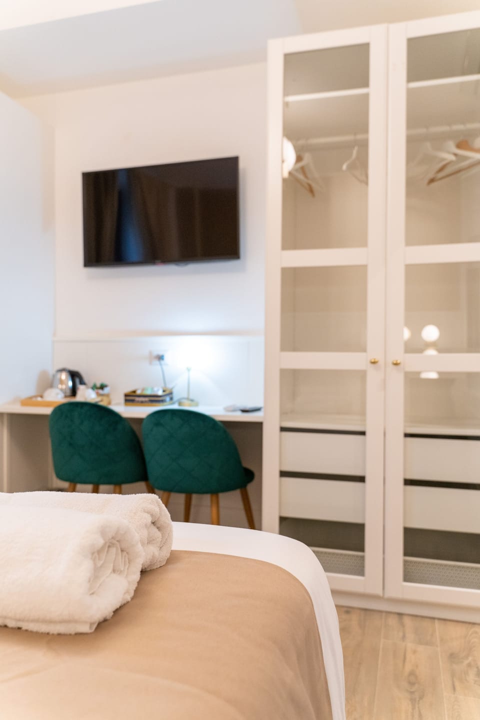 Standard Room | Down comforters, desk, soundproofing, free WiFi