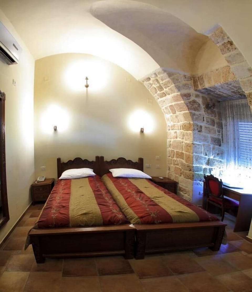 In-room safe, desk, soundproofing, iron/ironing board