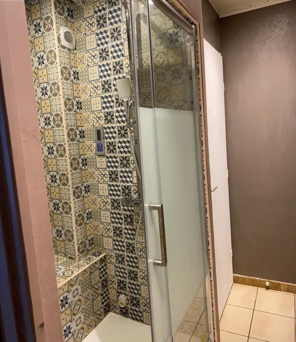 Main Floor Shower/Sauna