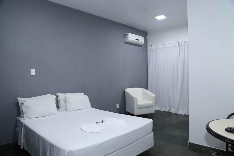 Quarto Duplo Solteiro | Free WiFi