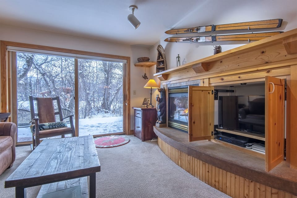  Living room fitted with high quality, cozy, Rustic Mountain furnishings.  