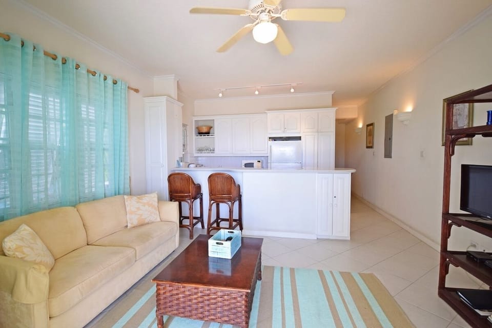 Open plan living and kitchen area