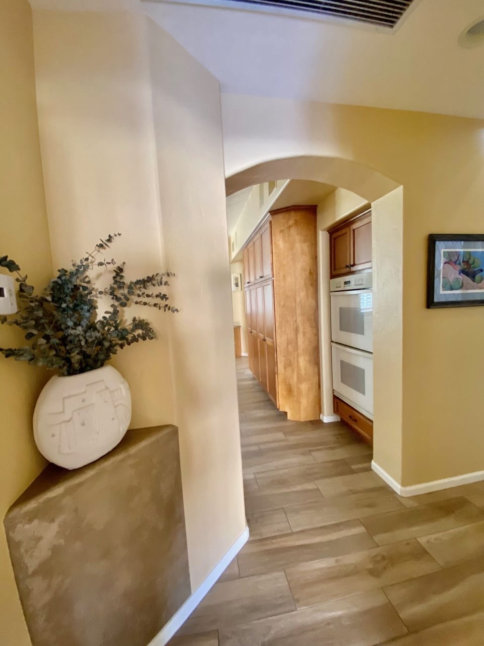 Entrance from garage to the kitchen 