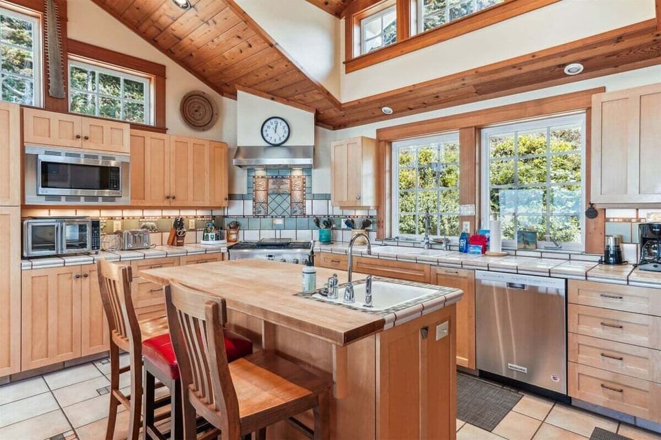 Kitchen at Cove Beach Lodge