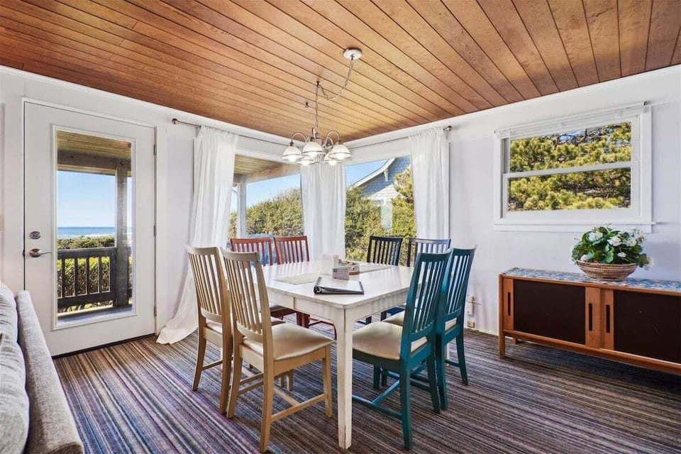 Dining Area at Haystack Close North