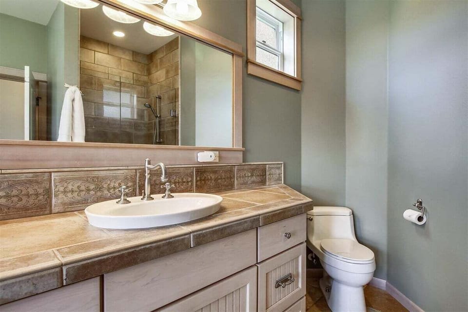 Master Bathroom at Quail Cove