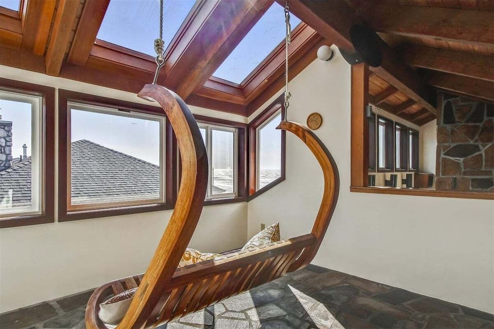 Upstairs, Top floor Swing at Beach Haven