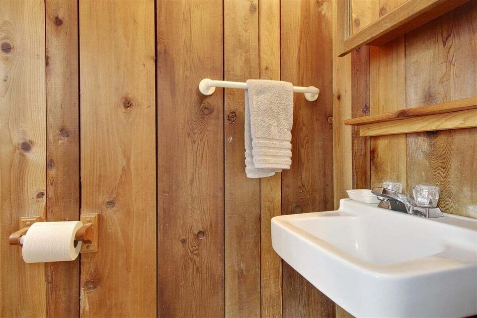 Master Bathroom at Sisters