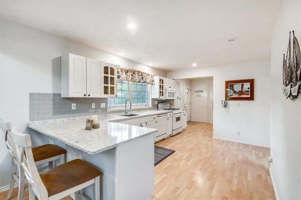 Kitchen at Beach Walk