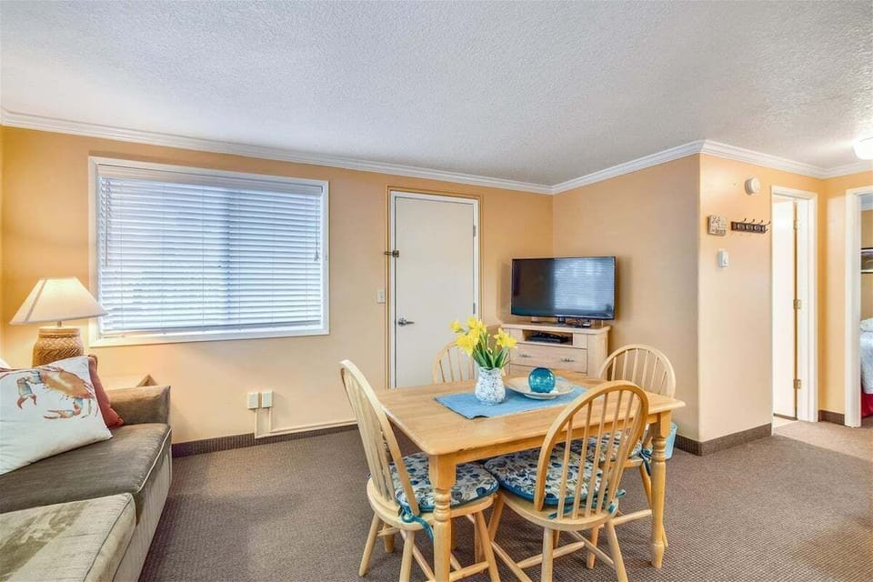 Main Living Area at Sandcastle 602