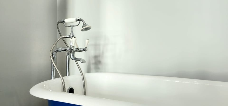 Suite, Private Bathroom | Individually decorated, blackout drapes, iron/ironing board, free WiFi