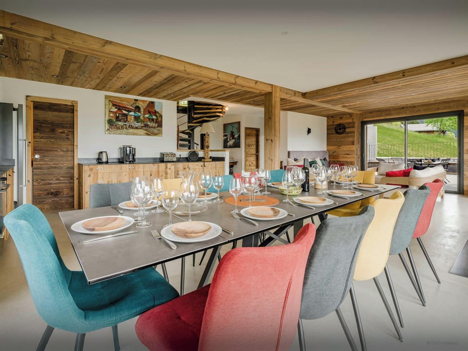 Dining/Lounge
