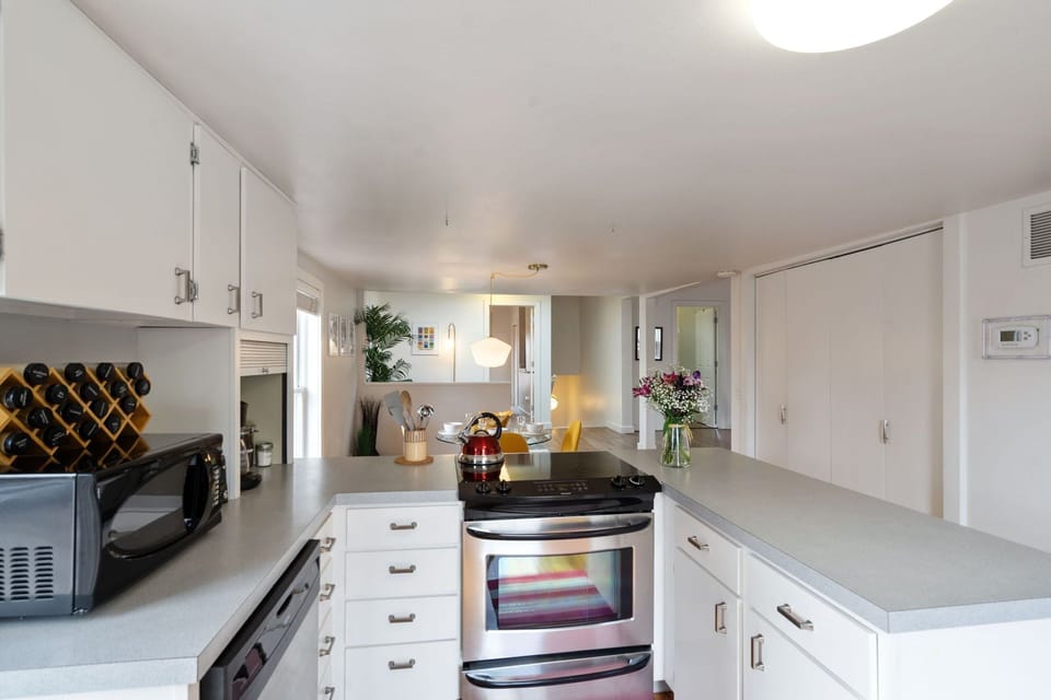 Townhome, 2 Queen Beds, Patio, Garden View | Private kitchen | Fridge, microwave, coffee/tea maker
