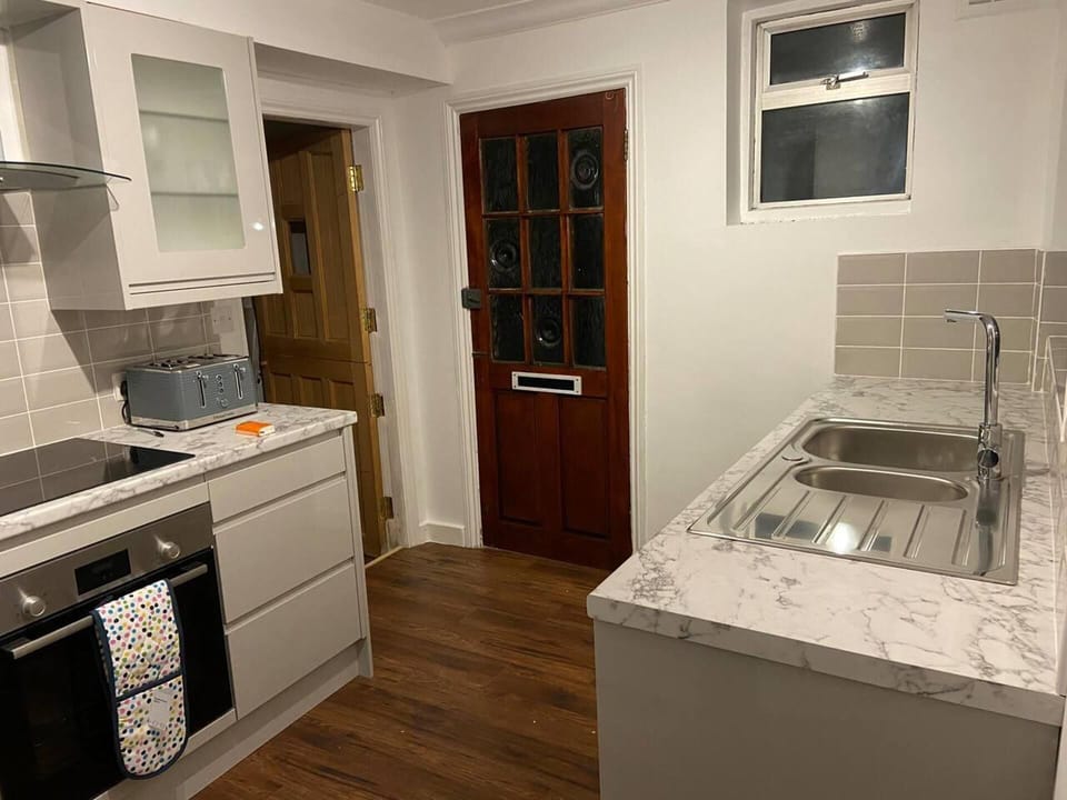 Apartment | Private kitchen | Fridge, microwave, oven, stovetop